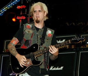 LAS VEGAS - OCTOBER 02: Guitarist John 5 performs during a concert at the Bare Pool Lounge at The Mirage Hotel & Casino to celebrate the resort's 20th anniversary October 2, 2009 in Las Vegas, Nevada. (Photo by Ethan Miller/Getty Images)